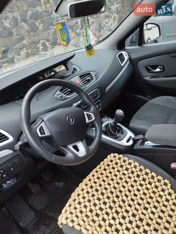 Минивэн Renault Grand Scenic 2011 в Ровно