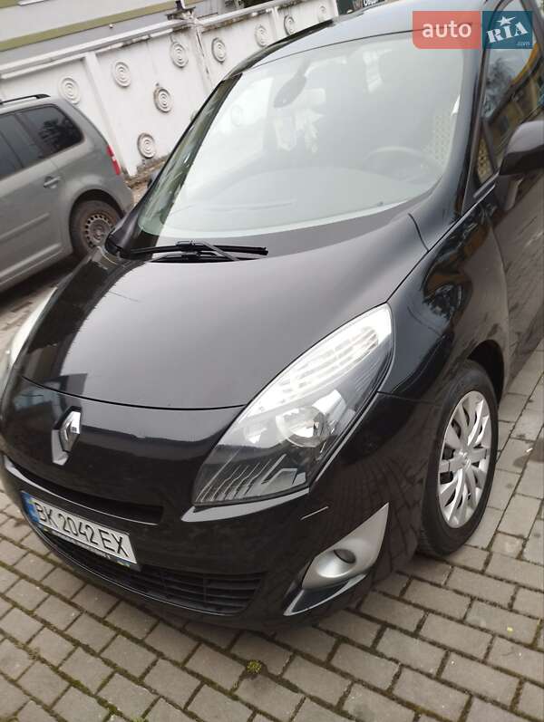 Renault Grand Scenic 2011