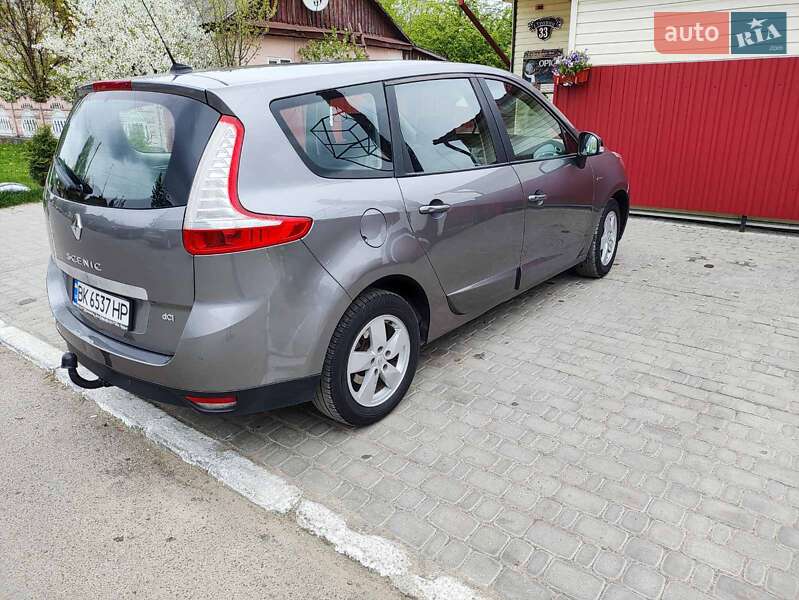 Минивэн Renault Grand Scenic 2015 в Рокитном