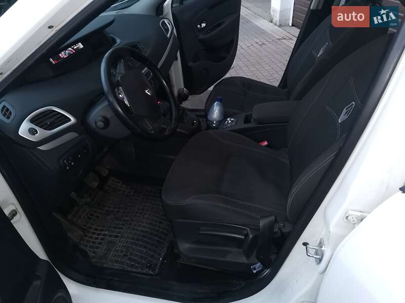 Мінівен Renault Grand Scenic 2014 в Городку