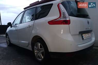 Минивэн Renault Grand Scenic 2014 в 
