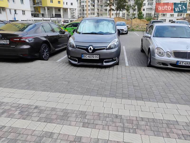 Минивэн Renault Grand Scenic 2015 в Ивано-Франковске