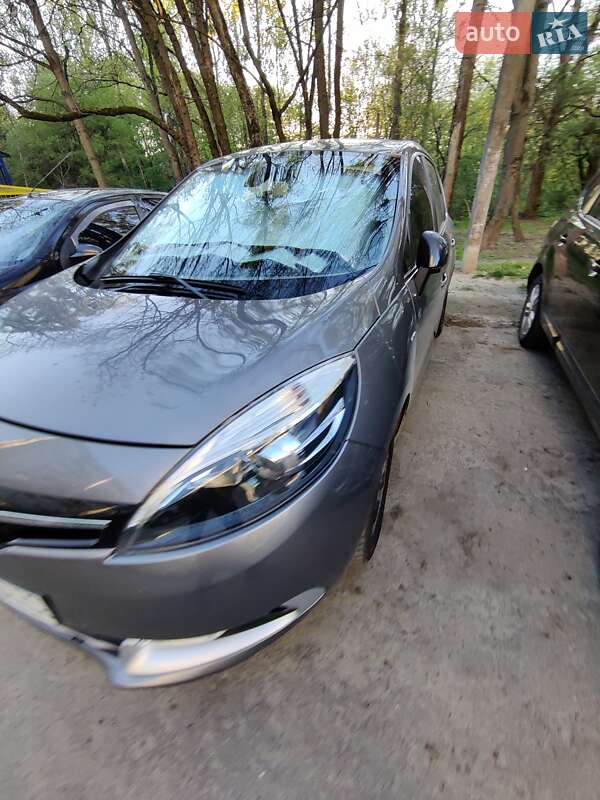 Минивэн Renault Grand Scenic 2015 в Ивано-Франковске
