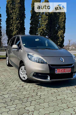 Минивэн Renault Grand Scenic 2012 в Погребах