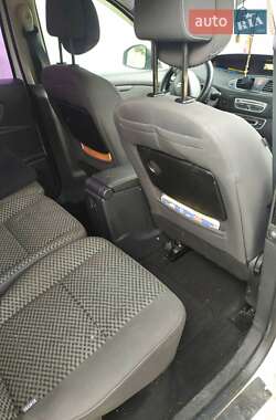 Мінівен Renault Grand Scenic 2011 в 