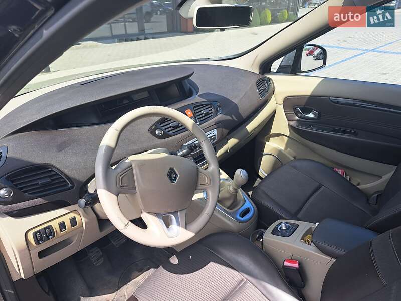 Минивэн Renault Grand Scenic 2011 в Черновцах