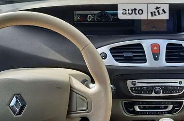 Мінівен Renault Grand Scenic 2010 в 