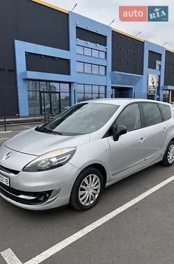 Минивэн Renault Grand Scenic 2012 в 