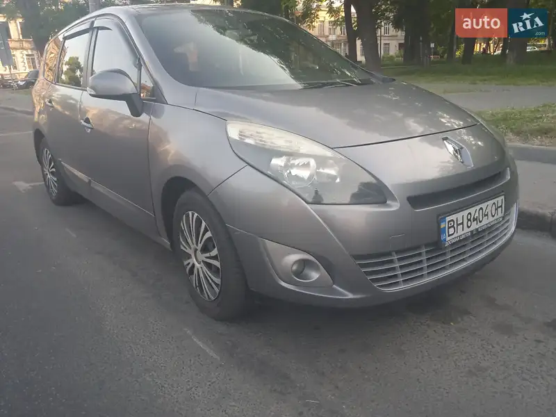 Renault Grand Scenic 2011