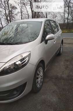 Мінівен Renault Grand Scenic 2013 в 