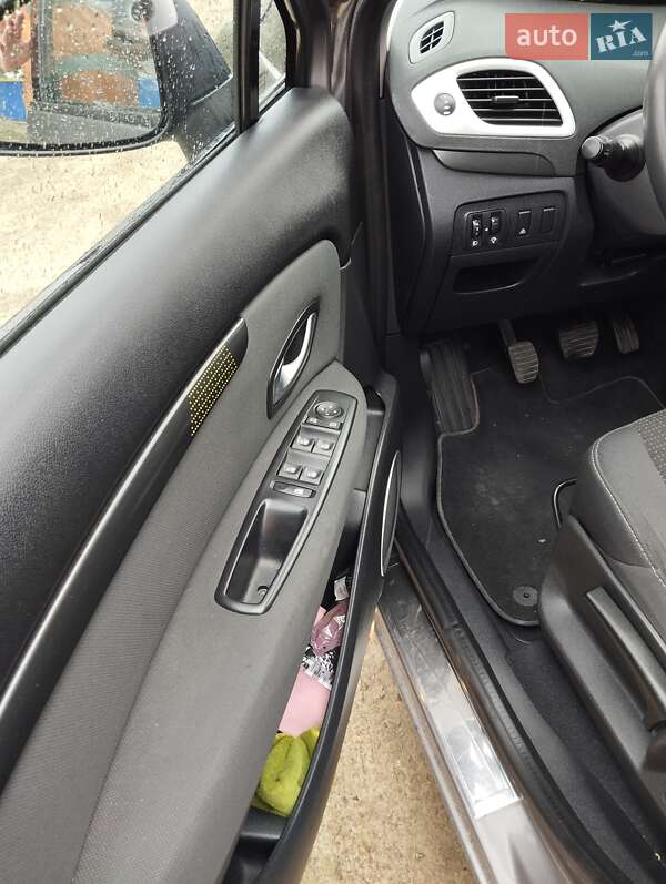 Минивэн Renault Grand Scenic 2009 в Каменец-Подольском фото 8 Минивэн Renault Grand Scenic 2009 в Каменец-Подольском