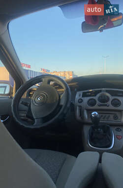 Минивэн Renault Grand Scenic 2006 в 