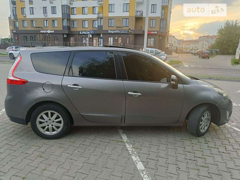 Мінівен Renault Grand Scenic 2011 в Луцьку