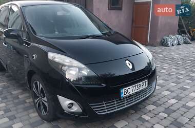 Минивэн Renault Grand Scenic 2011 в 