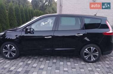 Минивэн Renault Grand Scenic 2011 в 