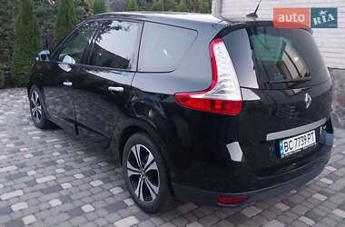 Минивэн Renault Grand Scenic 2011 в 
