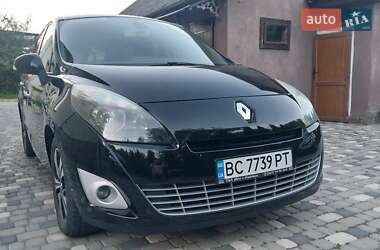 Минивэн Renault Grand Scenic 2011 в 