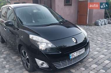 Минивэн Renault Grand Scenic 2011 в 