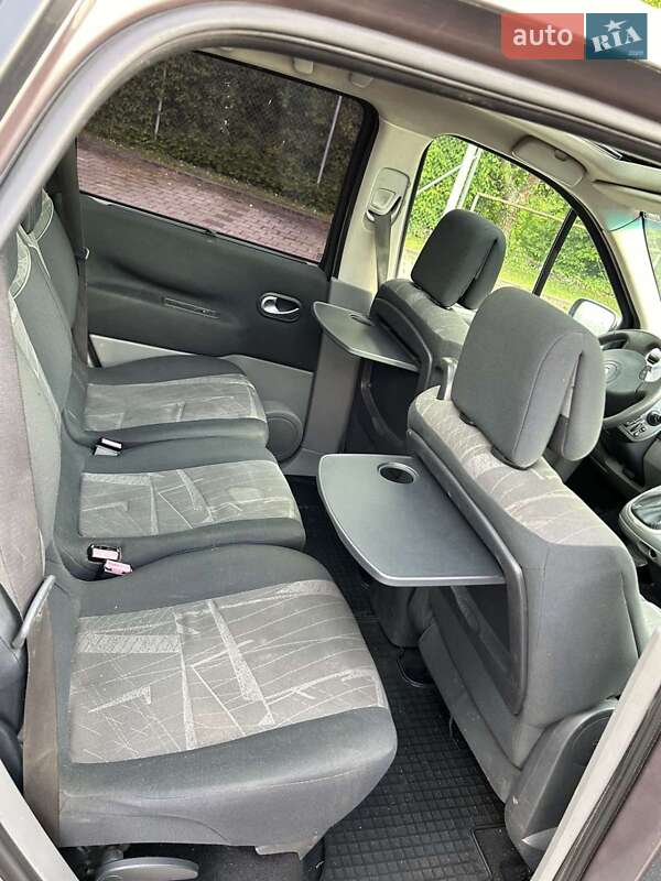 Мінівен Renault Grand Scenic 2004 в Павлограді