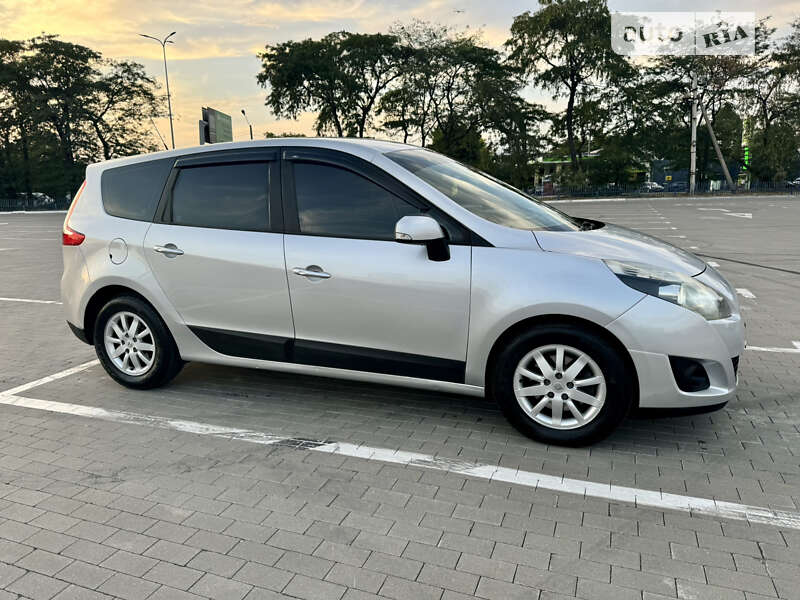 Минивэн Renault Grand Scenic 2011 в Одессе