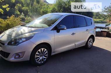 Минивэн Renault Grand Scenic 2010 в Кривом Роге