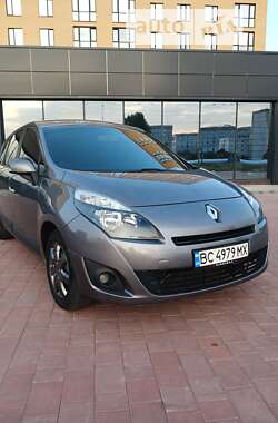 Минивэн Renault Grand Scenic 2011 в Нетешине