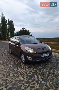 Минивэн Renault Grand Scenic 2010 в Березному