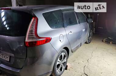 Мінівен Renault Grand Scenic 2011 в 