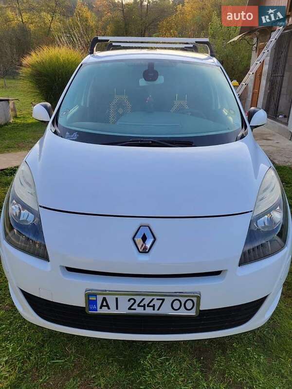 Renault Grand Scenic 2011
