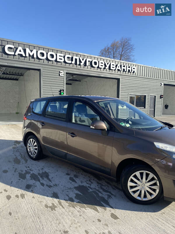 Мінівен Renault Grand Scenic 2009 в П'ятихатках