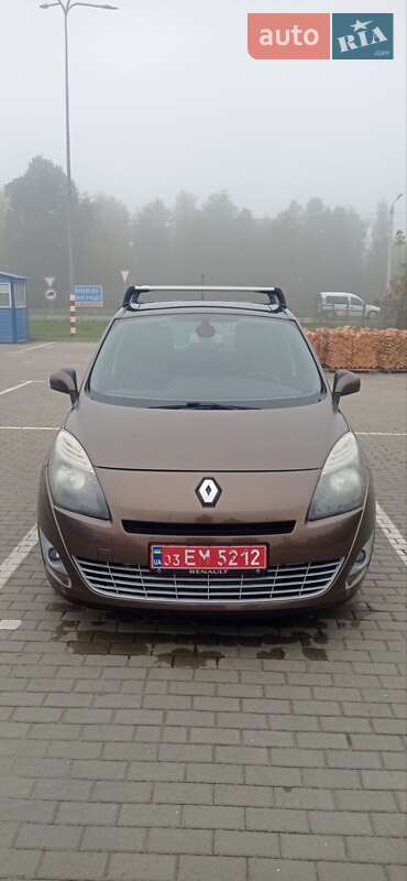 Минивэн Renault Grand Scenic 2010 в Новой Одессе