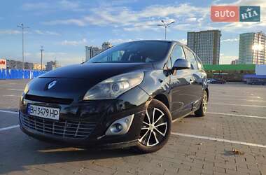 Минивэн Renault Grand Scenic 2010 в 