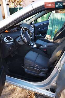 Минивэн Renault Grand Scenic 2014 в 