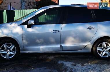 Минивэн Renault Grand Scenic 2014 в 