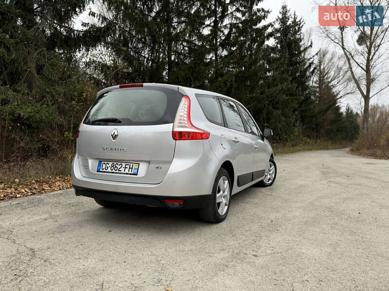 Renault Grand Scenic 2012