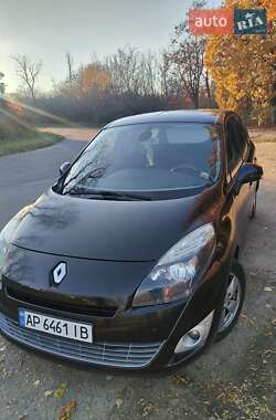 Минивэн Renault Grand Scenic 2010 в 