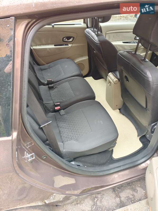 Мінівен Renault Grand Scenic 2010 в Кам'янці-Бузькій