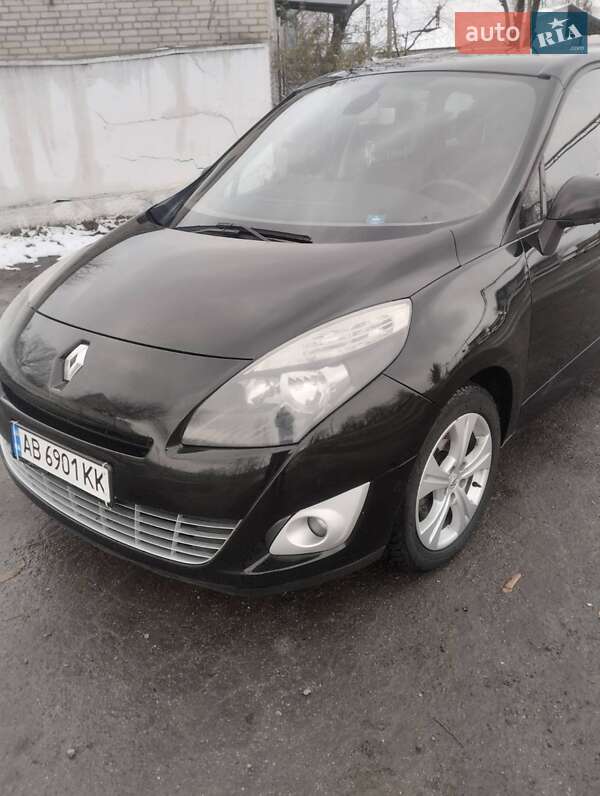 Минивэн Renault Grand Scenic 2011 в Могилев-Подольске