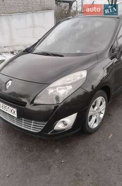 Минивэн Renault Grand Scenic 2011 в Могилев-Подольске