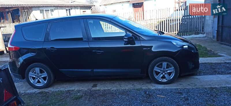 Минивэн Renault Grand Scenic 2010 в Буске