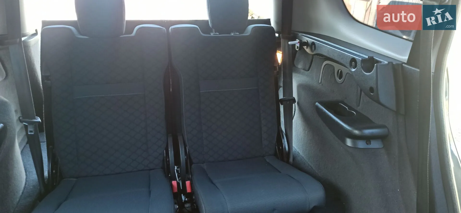 2010 Renault Scenic - мініатюра 47