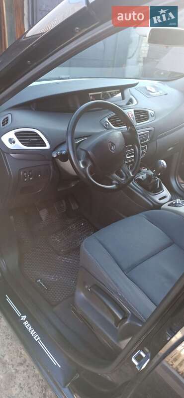 Минивэн Renault Grand Scenic 2010 в Буске