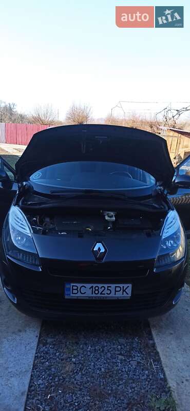Минивэн Renault Grand Scenic 2010 в Буске