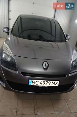 Минивэн Renault Grand Scenic 2011 в Нетешине