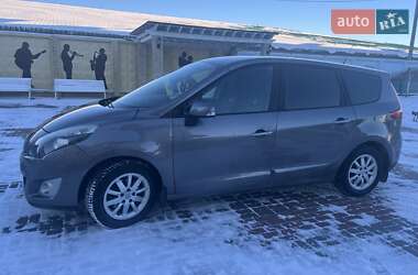 Минивэн Renault Grand Scenic 2010 в 