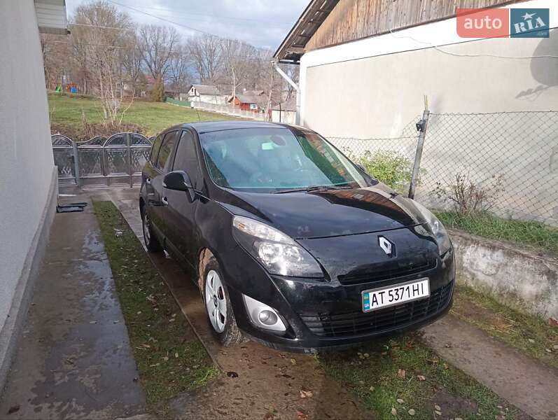 Renault Grand Scenic 2011
