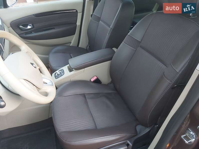 Мінівен Renault Grand Scenic 2009 в Тернополі фото 17 Мінівен Renault Grand Scenic 2009 в Тернополі