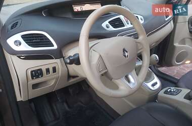 Минивэн Renault Grand Scenic 2009 в 