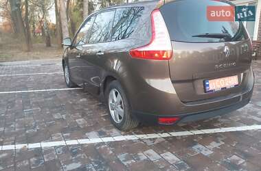 Минивэн Renault Grand Scenic 2009 в 