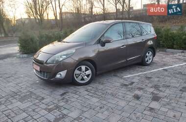 Минивэн Renault Grand Scenic 2009 в 
